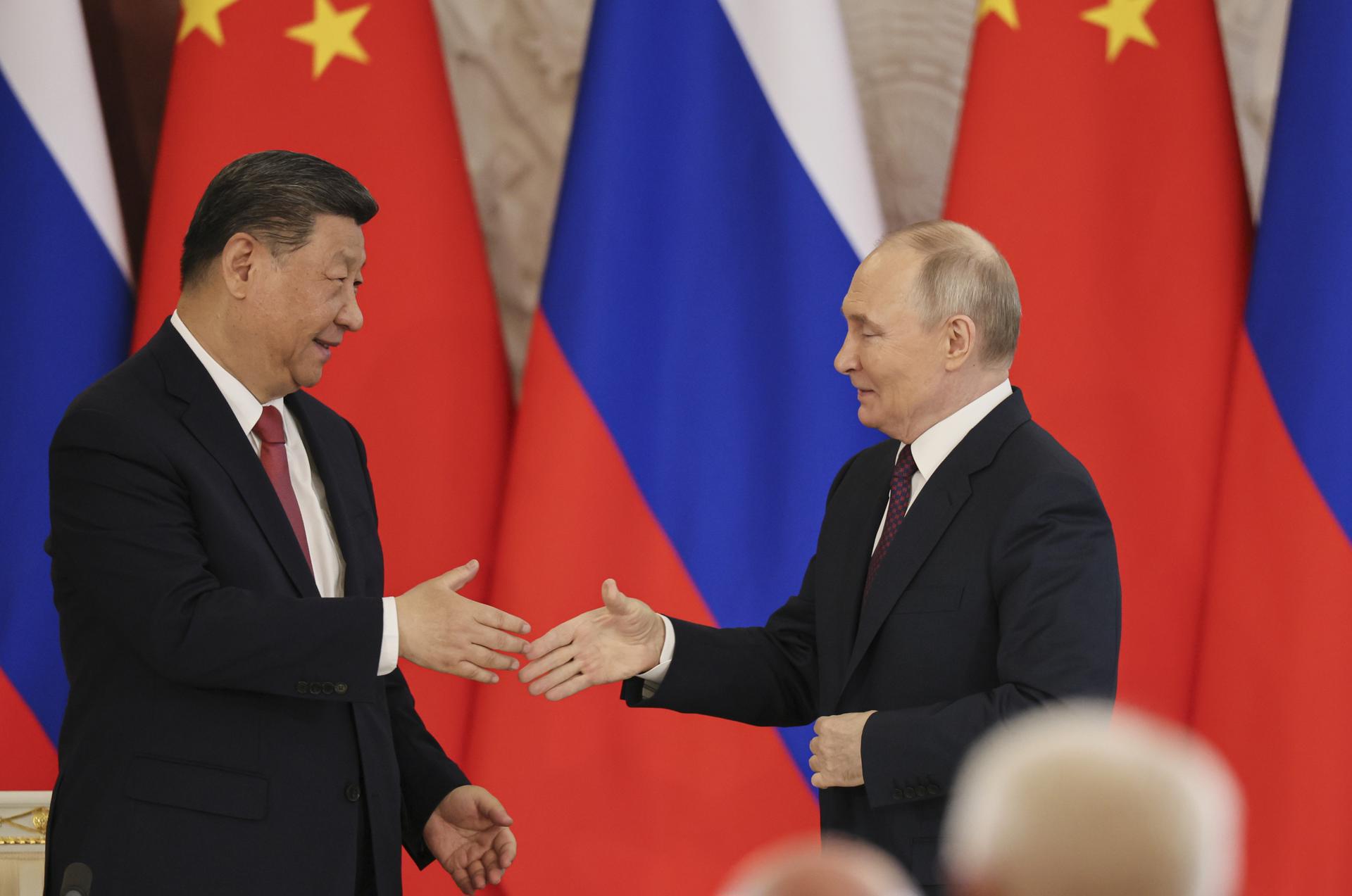 ¡TRAUMA GEOPOLÍTICO! Trump Envia Mensagem Explosiva a China e Rússia com Ataque Surpresa ao Irã!