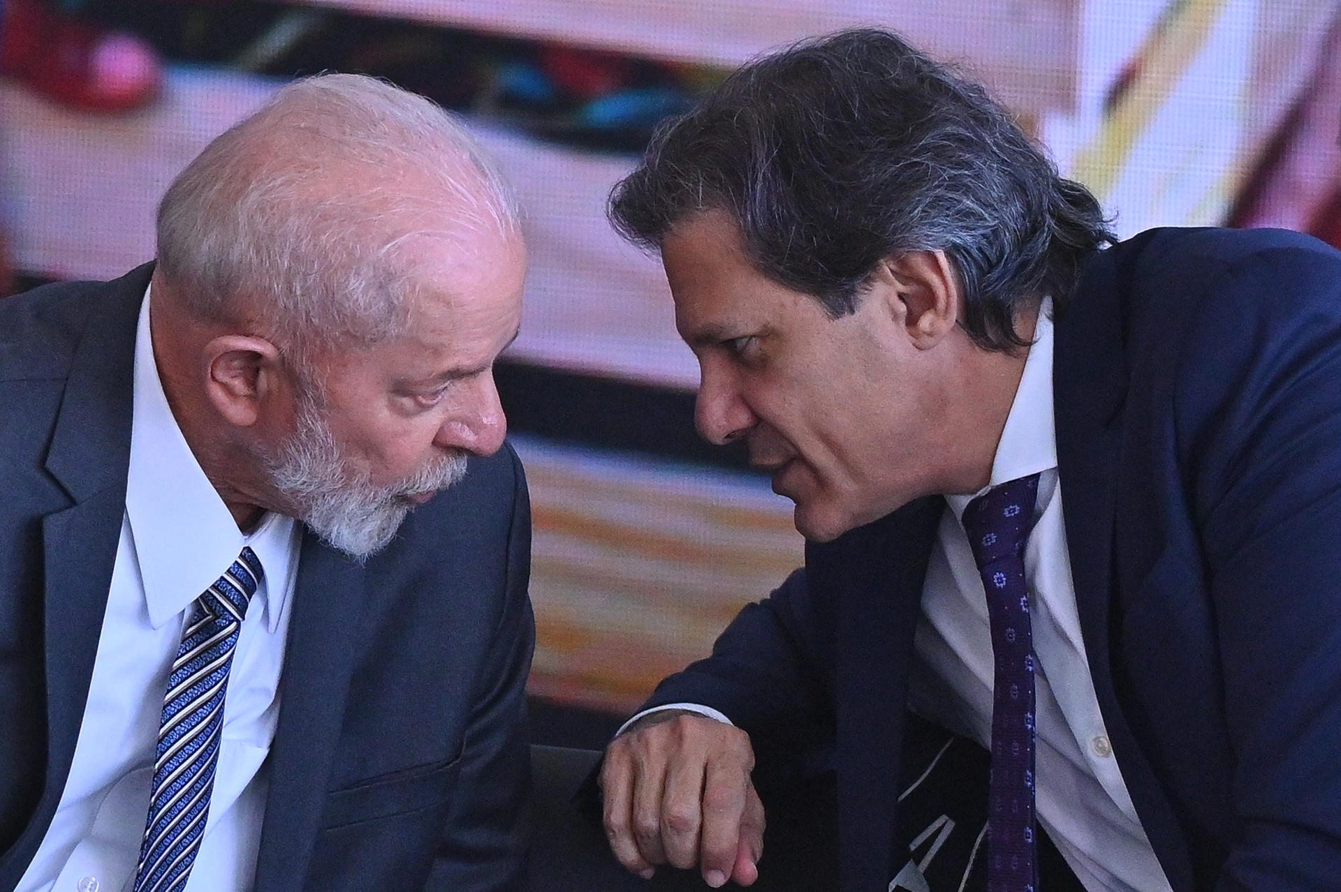 ALERTA MÁXIMO: Câmara AVALIZA em URGÊNCIA a REDUÇÃO DRÁSTICA dos BENEFÍCIOS TRIBUTÁRIOS!