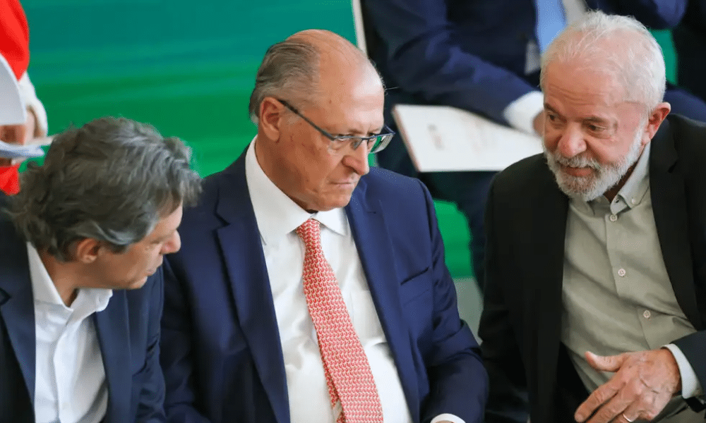 Alckmin em Alerta: Governo Luta Contra Taxação dos EUA!