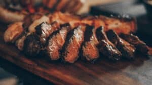 Alerta Máximo: Preço da Carne Bovina Vai às Nuvens em 2026! Menos Bois, Mais Gastos!