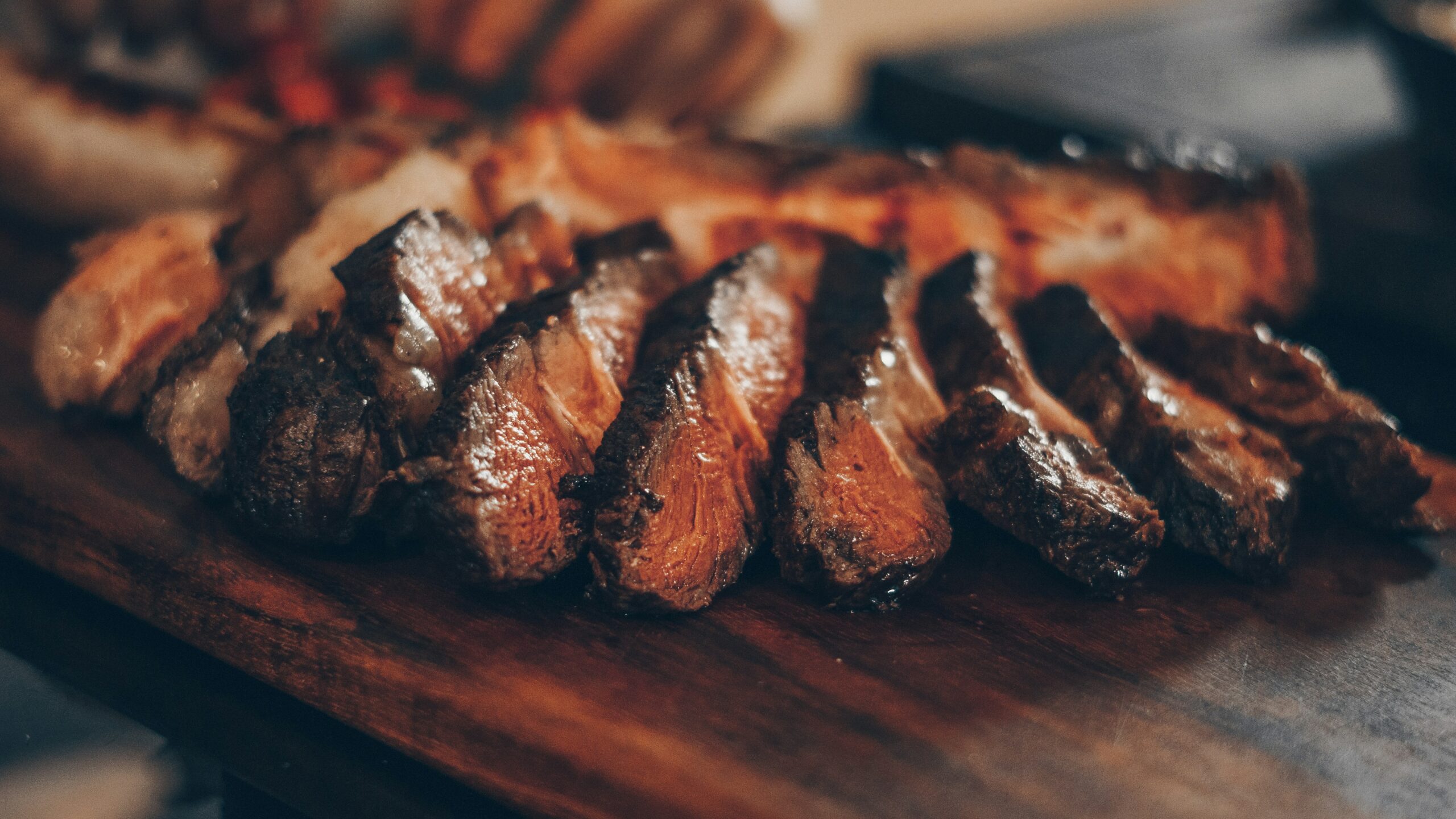 Alerta Máximo: Preço da Carne Bovina Vai às Nuvens em 2026! Menos Bois, Mais Gastos!