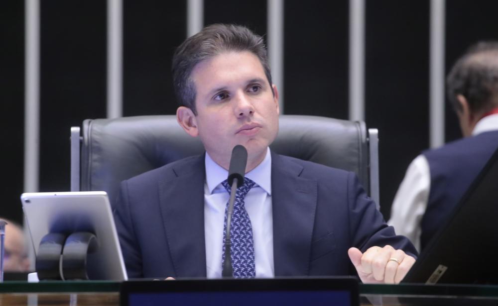 BOMBA: Hugo Motta Revela Tudo sobre a Prisão de Carla Zambelli!