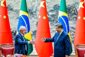 BRASIL À BEIRA DA CHINA: Crise com EUA Acelera Alinhamento Perigoso!