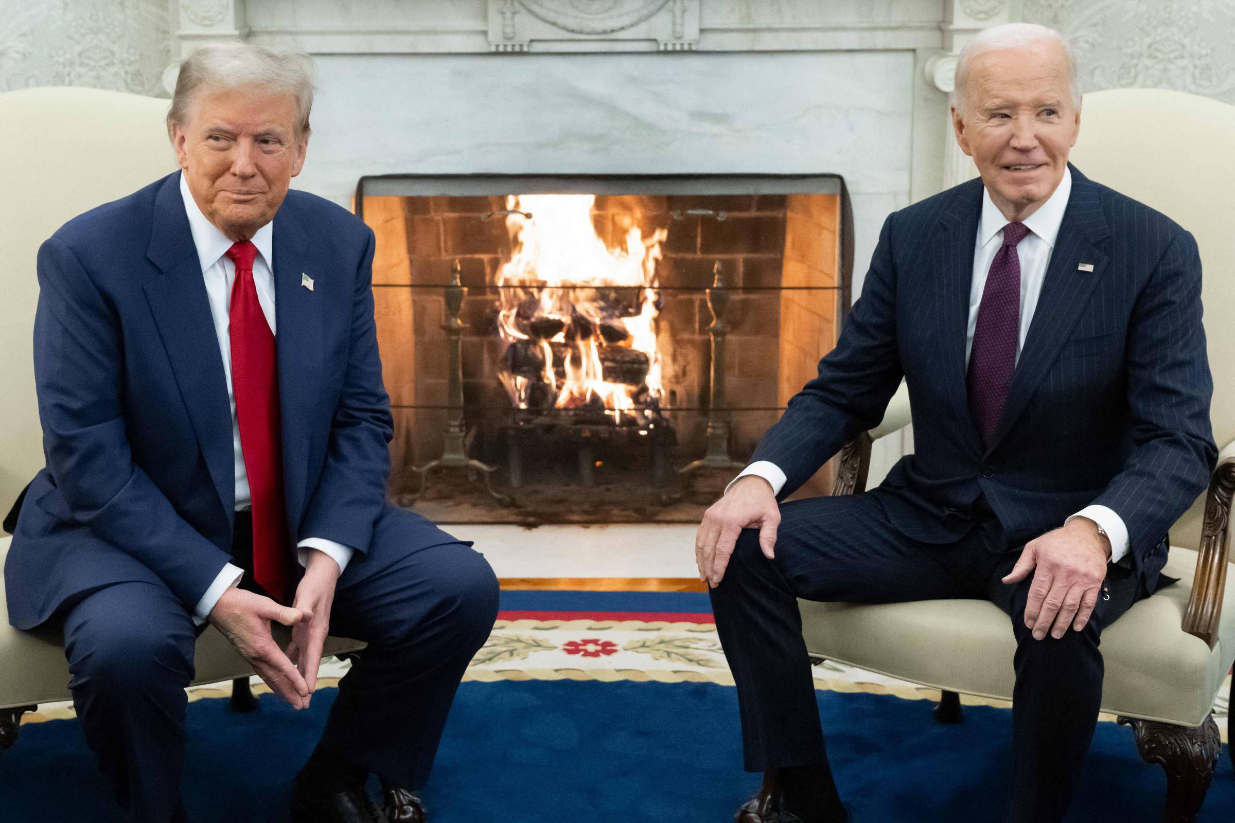 Biden Revela Poder Secreto: Autorização Surpreendente para Uso de Caneta Automática!