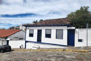 Casa-Museu de JK em Perigo: Patrimônio Histórico à Beira do Colapso!