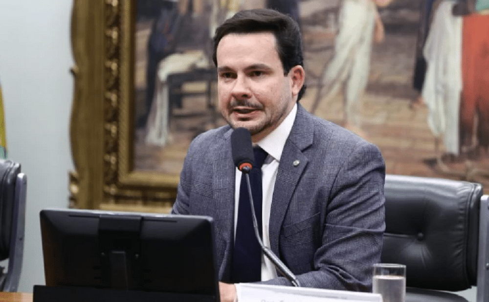 Choque na Justiça: CCJ da Câmara Aprova Castração Química para Libertar Estupradores!