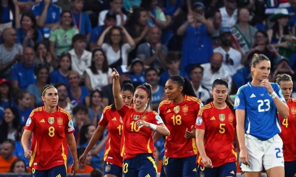 Choque nas Quadras: Itália é Derrotada, Mas Crucial Avanço Nas Quartas da Euro Feminina!