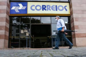 Crise Sem Fim: Presidente dos Correios Renuncia Após Estrondoso Prejuízo de R$ 1,7 Bilhão! Alcolumbre na Mira!