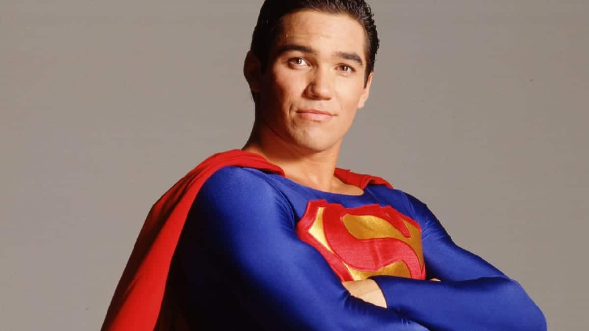 Dean Cain Rebate: 'Superman Não é Imigrante!'