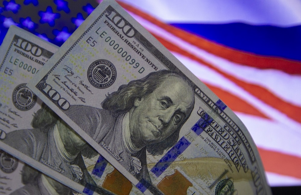 Dólar despenca e Ibovespa dispara: Momento histórico à vista!