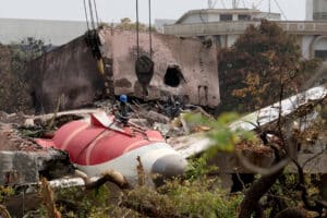 EXCLUSIVO: Revelação CHOCANTE sobre Acidente da Air India - Corte de Combustível em Pleno Voo!