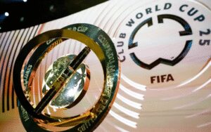 FIFA FURTIVAMENTE RESPONDE! Bandos de Jogadores EXIGEM AÇÃO: O que está por trás das Críticas da FifPro?