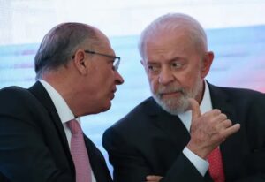 FÚRIA dos EUA: Retaliação de 50% É IMINENTE e Deve Chegar Até Terça!