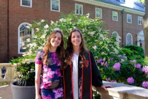 GÊMEAS FENOMENAIS: Aos 23, Irmã da Brasileira Com Nota Recorde em Harvard Encara Doutorado em Medicina!