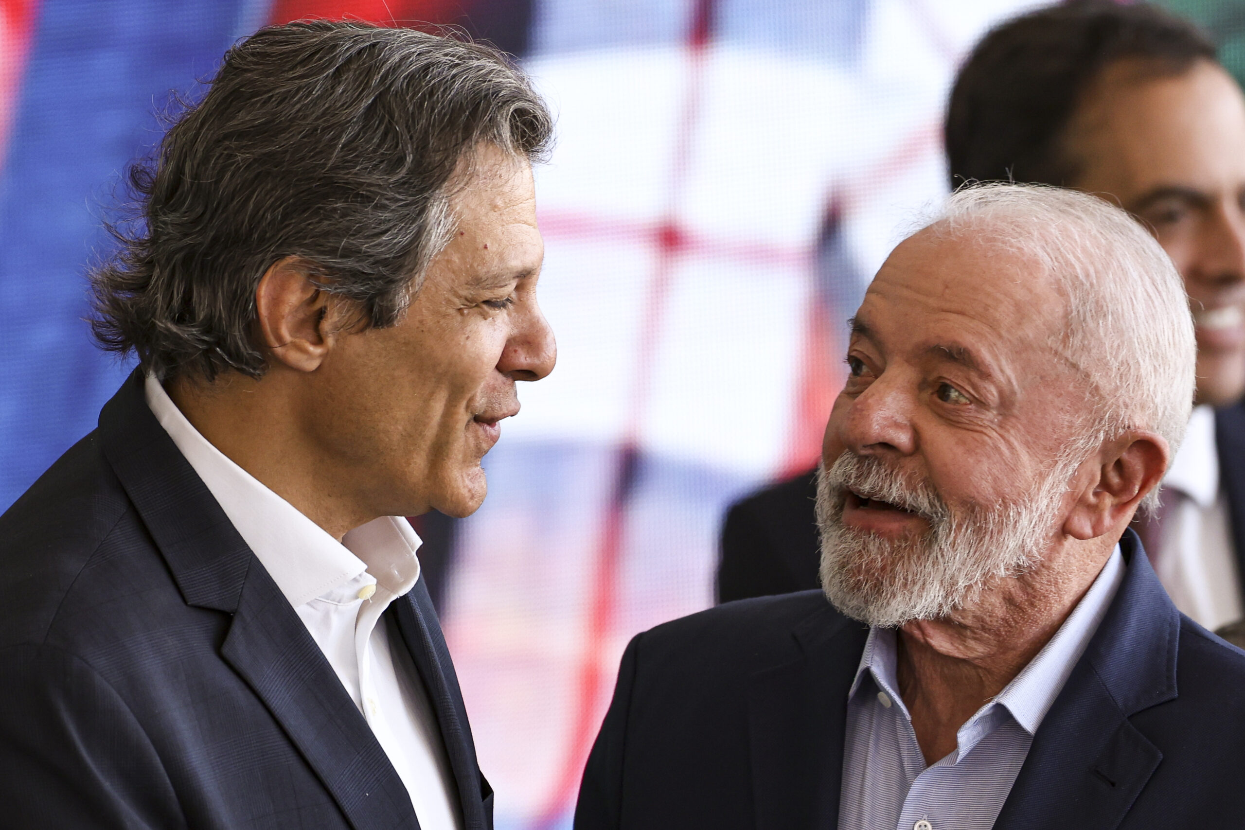 Inflacão Ameaça: Governo e Congresso em Alerta Máximo!