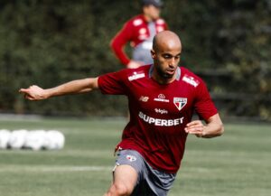 Lucas Moura de Volta? A Incrível Chance do São Paulo Surpreender o Corinthians no Clássico!