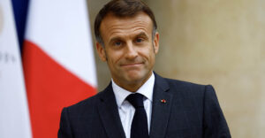 Macron em Guerra: Trump Lança Tarifa Bombástica Contra a UE!