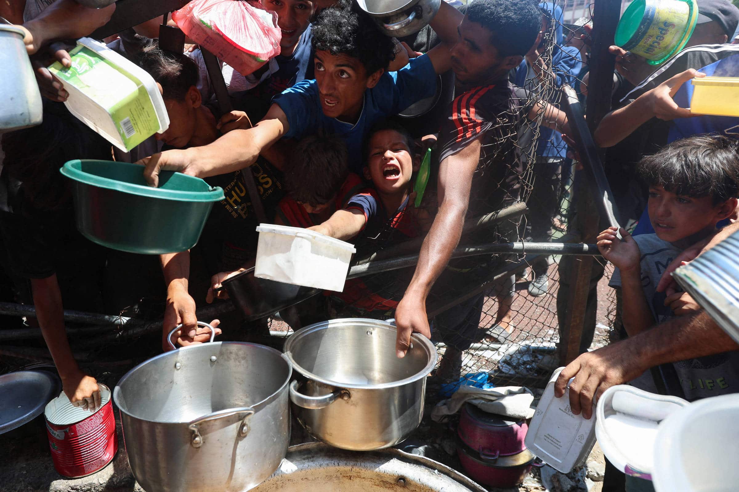 Massacre em Gaza: 93 Civis Executados em Fila por Comida!