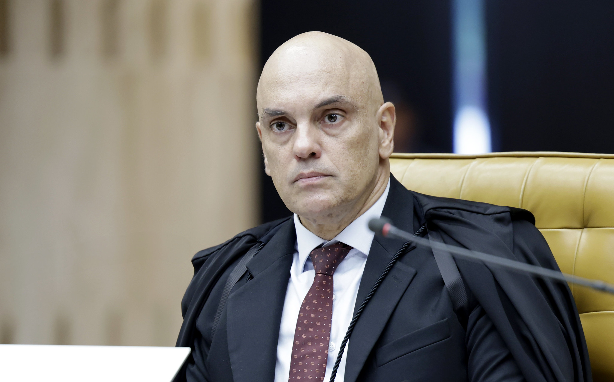 Moraes Apreende Negócios Escusos de Dólares no Dia do Tarifaço de Trump!