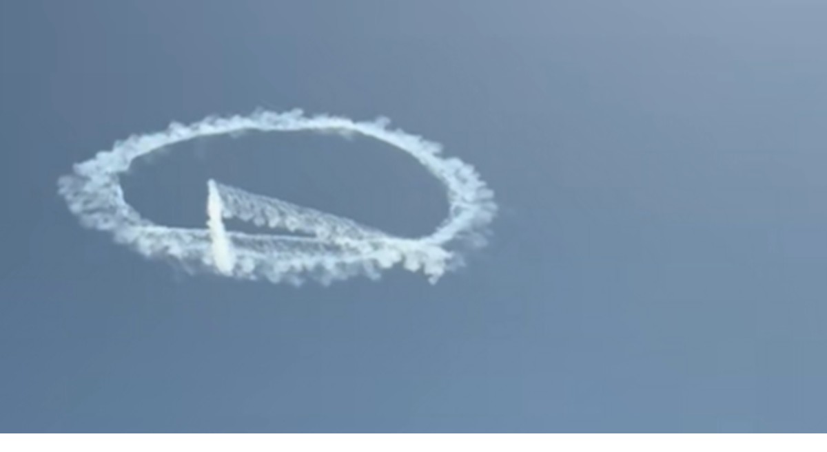 Nuvens Misteriosas nos Céus dos EUA: Sinal Alienígena ou Promoção do 'Quarteto Fantástico'?!