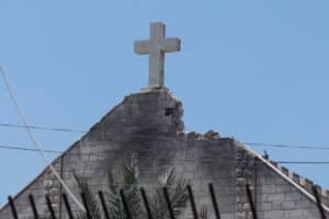 “Papa Clama por Paz Urgente: Netanyahu Sob Pressão Após Ataque Brutal a Igreja em Gaza!”