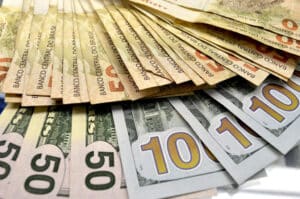 Queda Explosiva: Dólar despenca a R$ 5,42 — o menor valor desde agosto!