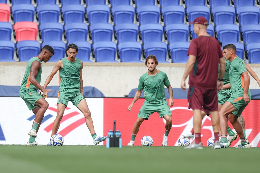 Renato Gaúcho ADOTA JOGADORES do Fluminense antes do duelo épico com o Chelsea: 'São GÊNIOS!'