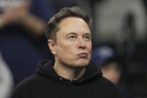 Revolução ou Dominação? Nova IA de Elon Musk Pergunta ao Bilionário Antes de Falar!