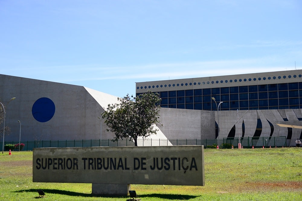 STJ Arrebata com Afirmação Bombástica: 'Executivo Não Domina o Judiciário'! Apoio Irrestrito ao STF em Meio à Tempestade!