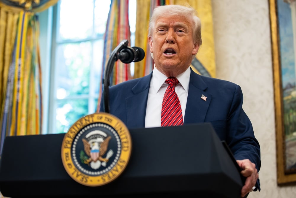 Trump Declara Guerra ao Wall Street Journal e Rupert Murdoch por Revelações Bombásticas sobre Epstein!