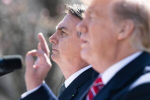 Trump Lança Ofensiva CHOCANTE em Favor de Bolsonaro: Acusações de Censura em Alta!