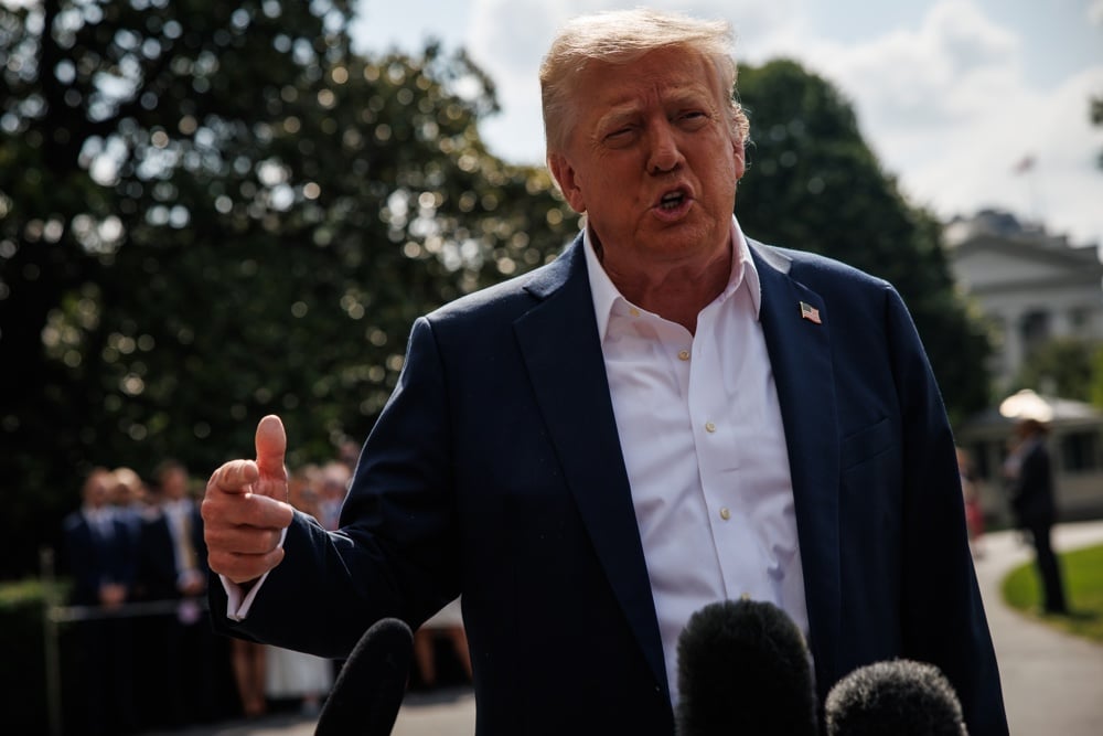 Trump ignora Lula e chama Bolsonaro de ‘homem honesto’! O que vem a seguir?