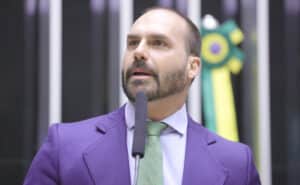 URGENTE: PF ENTRA EM RITMO LENTO no INQUÉRITO contra Eduardo Bolsonaro!