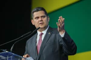 ALCOLUMBRE PERMITE SESSÕES REMOTAS: A REVOLUÇÃO QUE PODE MUDAR TUDO!