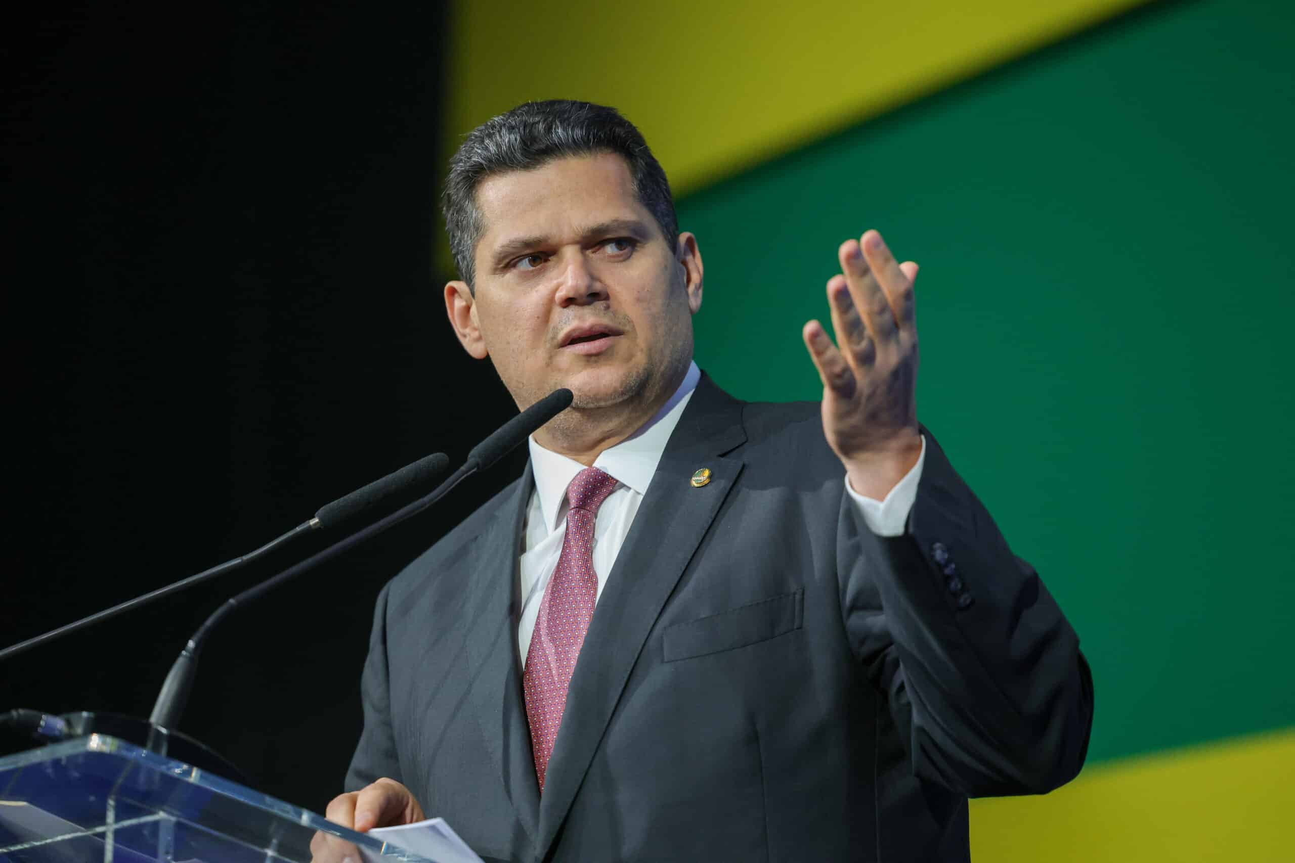 ALCOLUMBRE PERMITE SESSÕES REMOTAS: A REVOLUÇÃO QUE PODE MUDAR TUDO!
