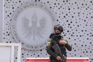 Chocante! 33 Militares Colômbianos Sequestrados GANHAM LIBERDADE!