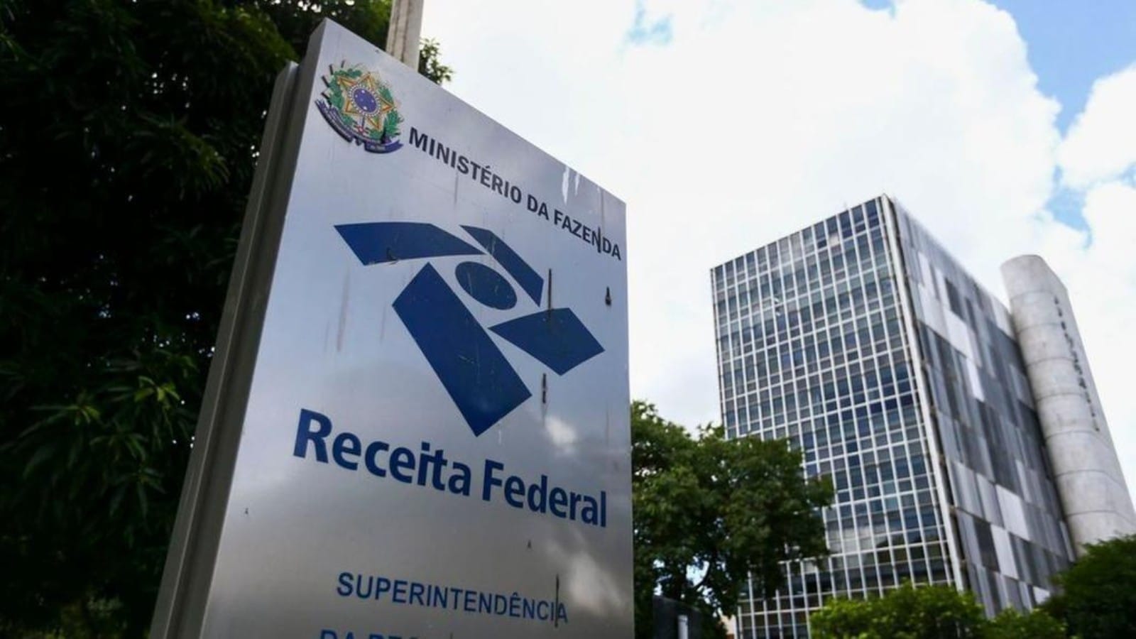 Choque Total! Megaoperação Desmantela PCC e Novo Labirinto de Regras para Fintechs!