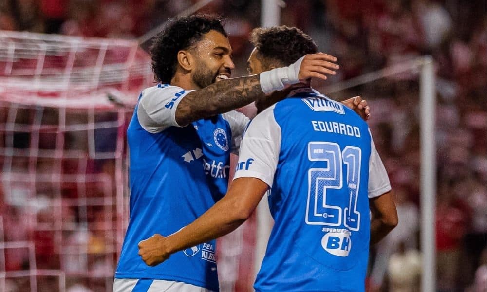 Choque de Gigantes! Cruzeiro e Vasco Despacham Rivais e Arrasam na Copa do Brasil!