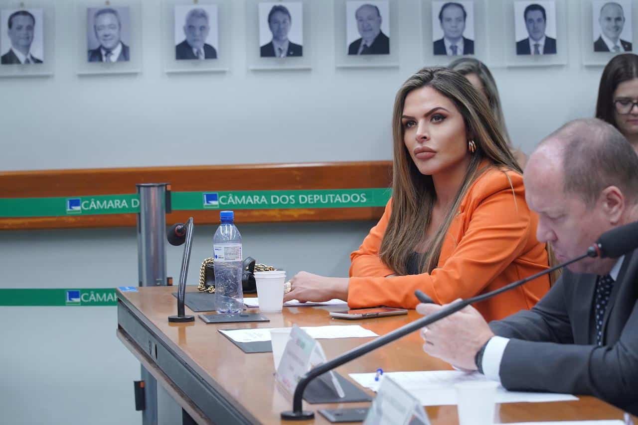 Comissão Choca o País: Maus-Tratos a Idosos Agora São Crimes Hediondos!