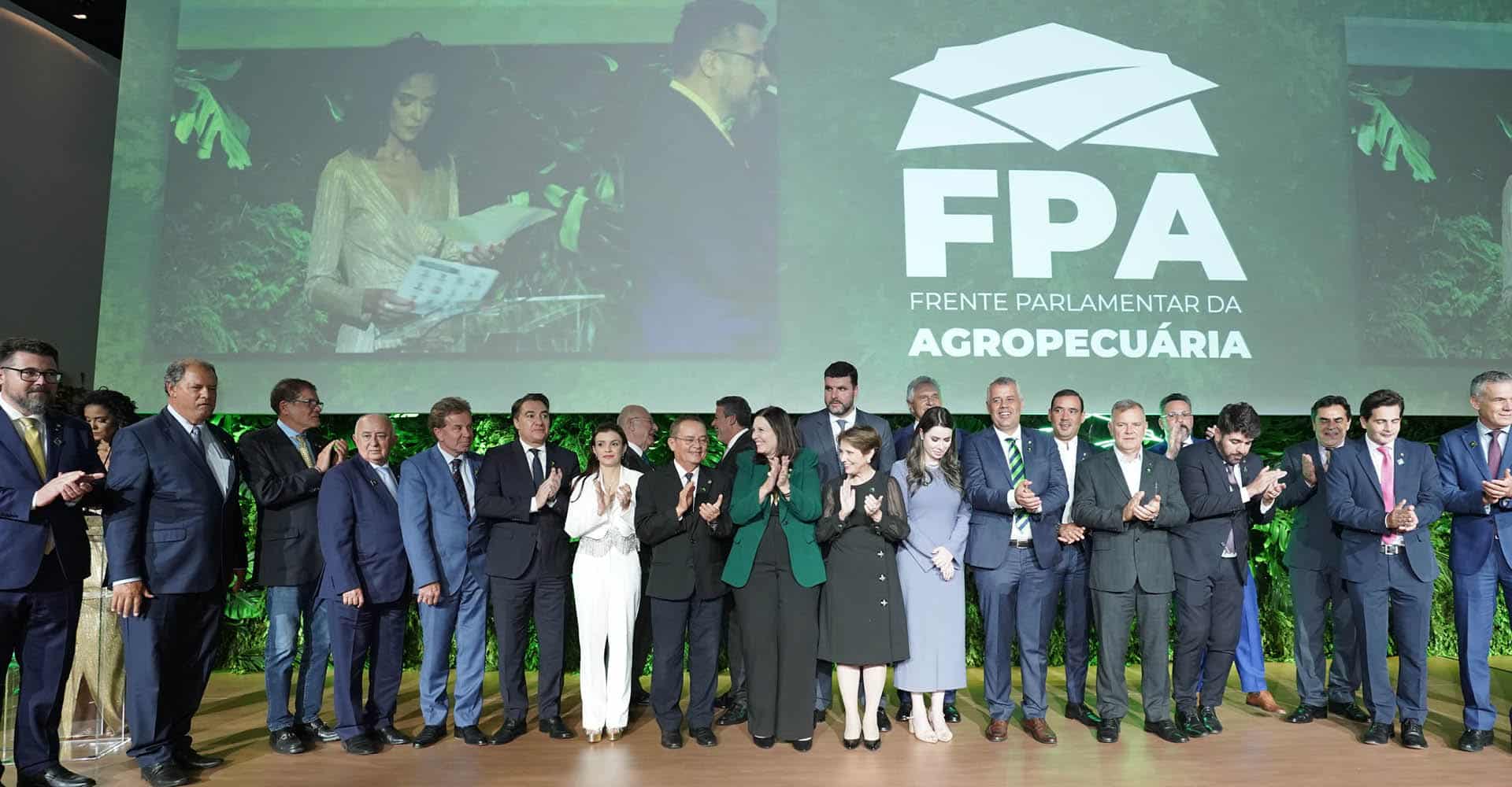 Conflito Explosivo no Congresso: Frentes Parlamentares Transformam o Poder em um Campo de Batalha!
