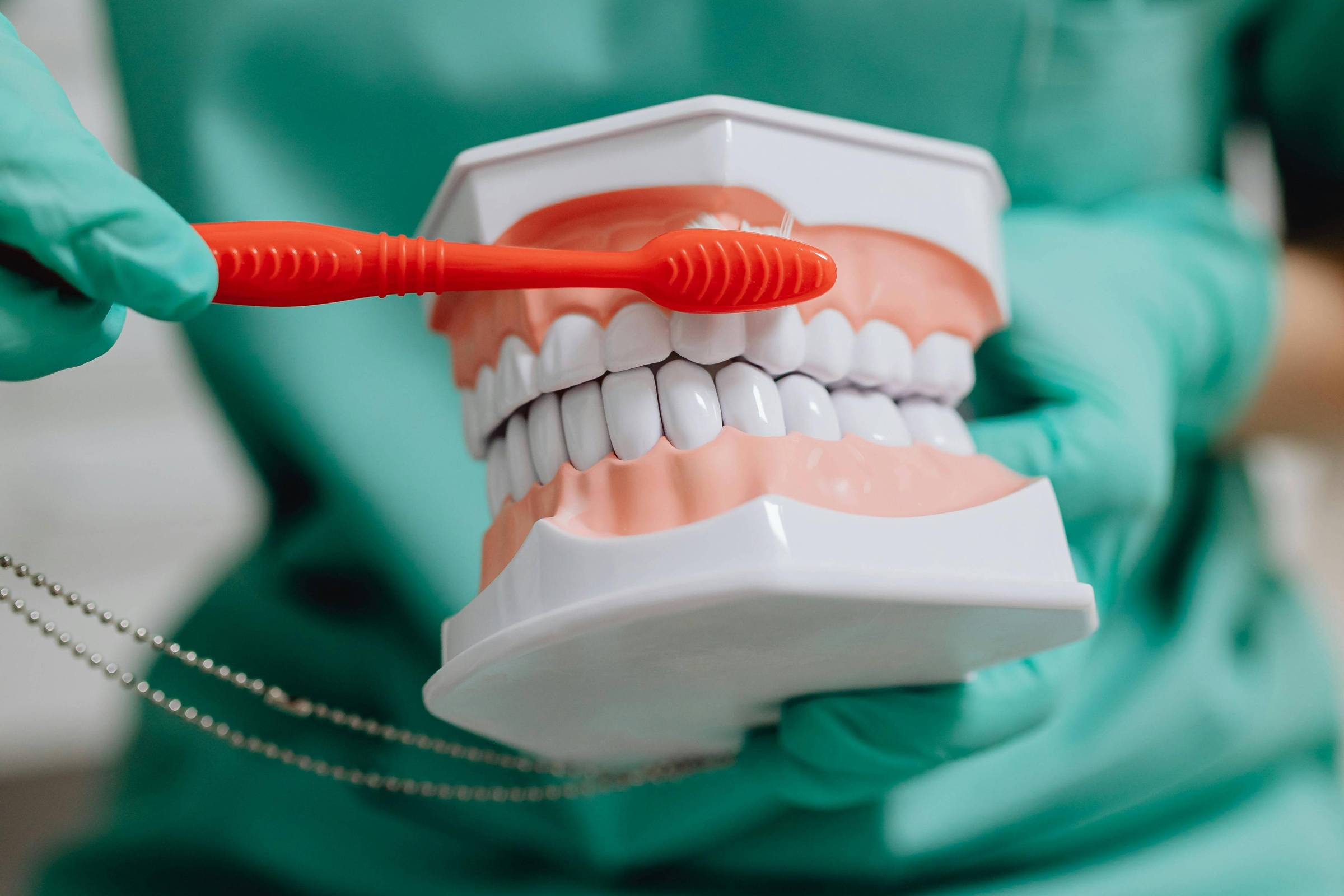 Dentes Perfeitos ou Desastre Imediato? Descubra 5 Segredos dos Dentistas que Podem Salvar Seu Sorriso!