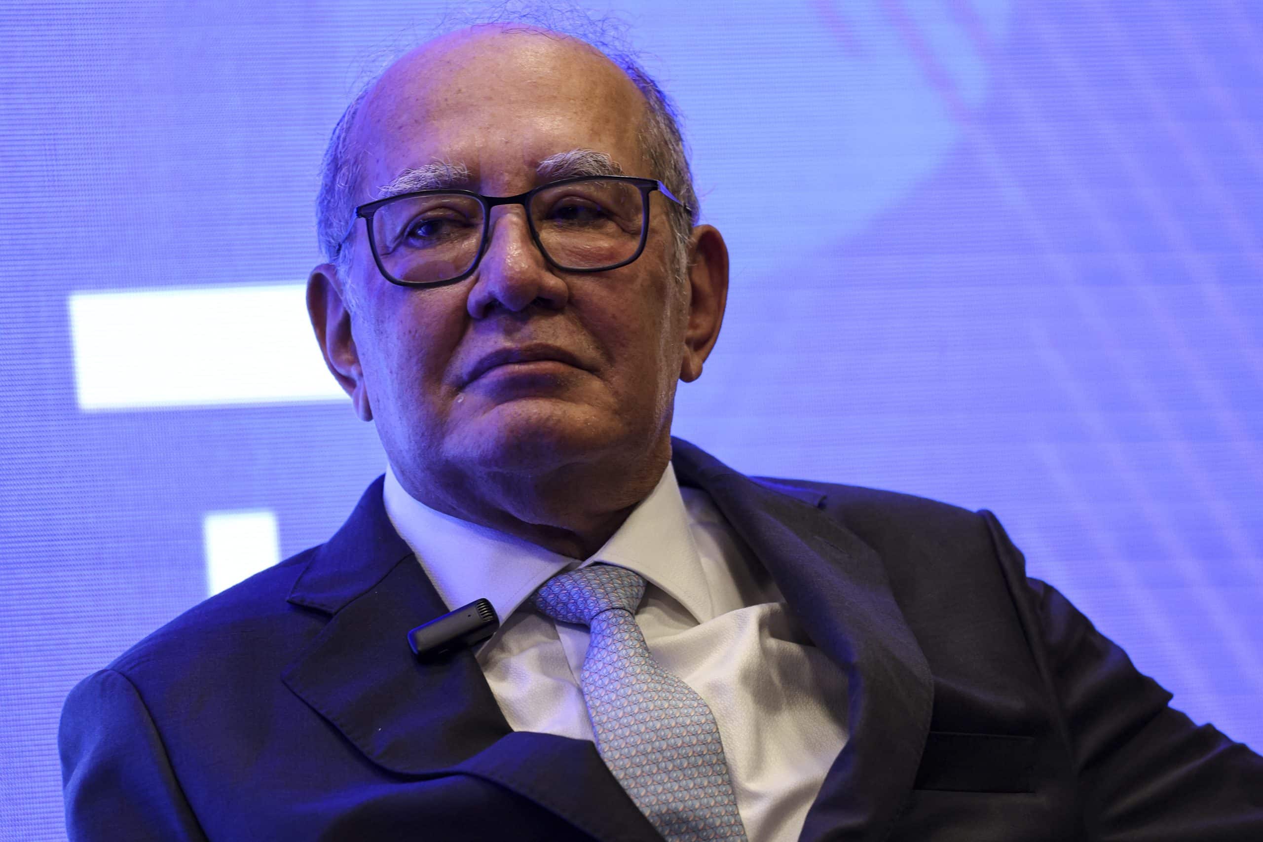 ESCÂNDALO! Casal Denunciado pela PGR por ofensas a Gilmar Mendes!