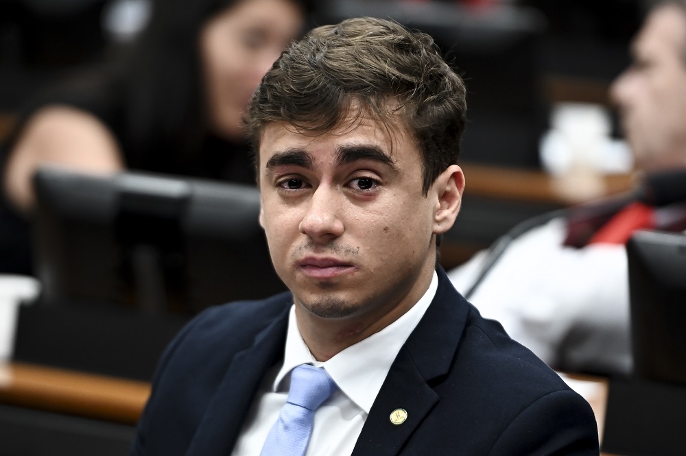 Escândalo Bombástico: Aliados de Lula Acusam Nikolas de Financiar o PCC!