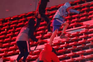 Escândalo em Buenos Aires: Ministro da Segurança Destaca Conmebol como Vilã na Suspensão do Jogo!