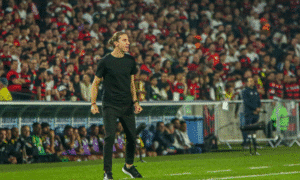 Flamengo Rumo à Glória! Filipe Luís Declara: 'Brasileiro e Libertadores com Foco Total em 2025!'
