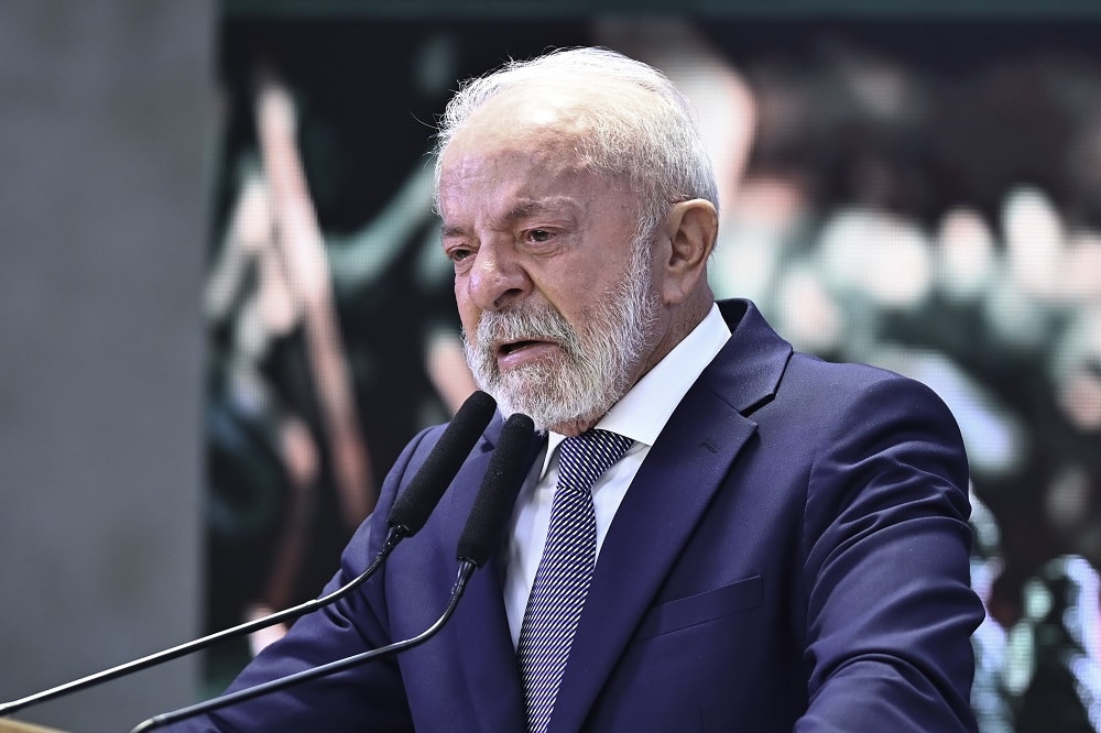 “Fome Assola o País: Lula Desperta Urgência pela Ação Governamental!”