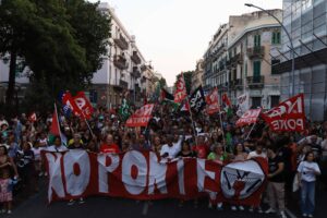 Fúria na Itália! Meloni em Crise por Polêmica Ponte da Discórdia!