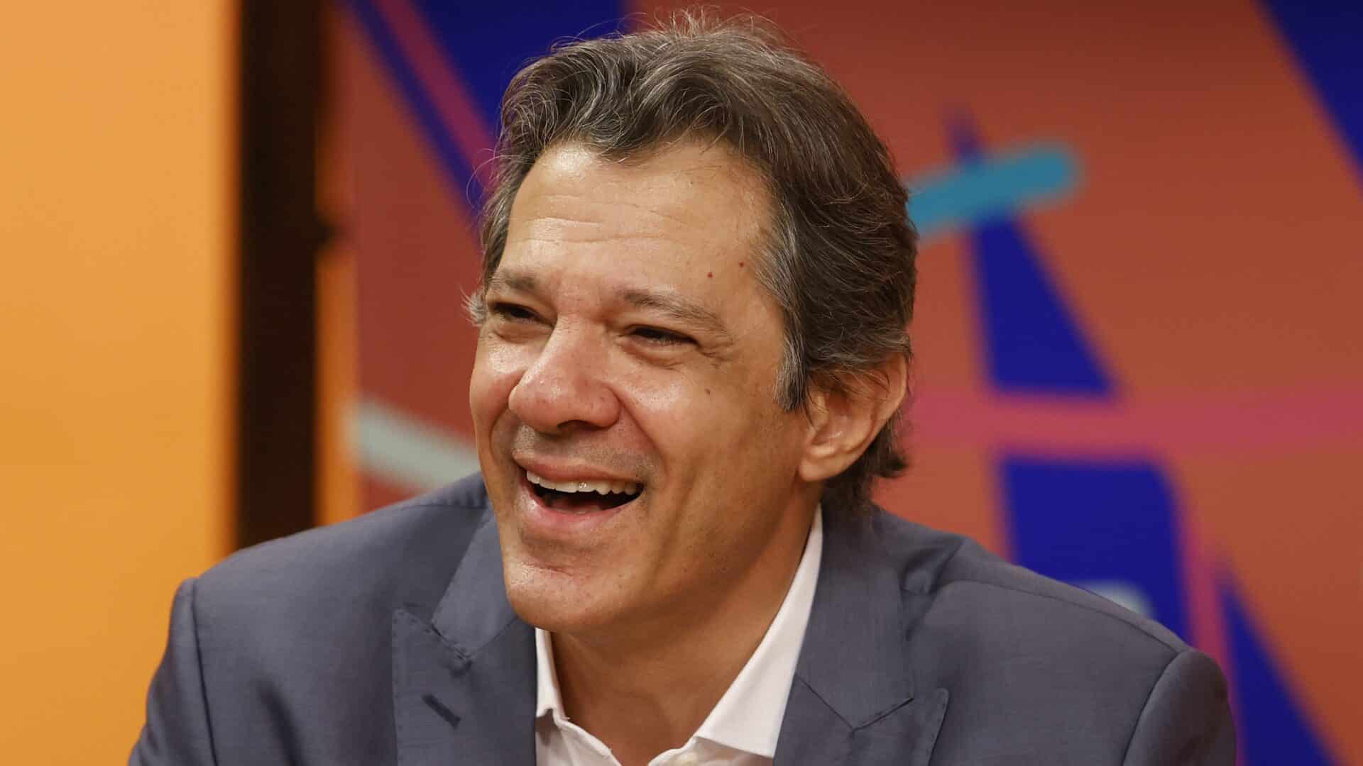 Governo Cortou Ajuda: O Tarifaço Está Chegando!