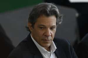 Haddad em Guerra: Desafia Pressão do PT e Jura que Não Será Candidato em 2026!