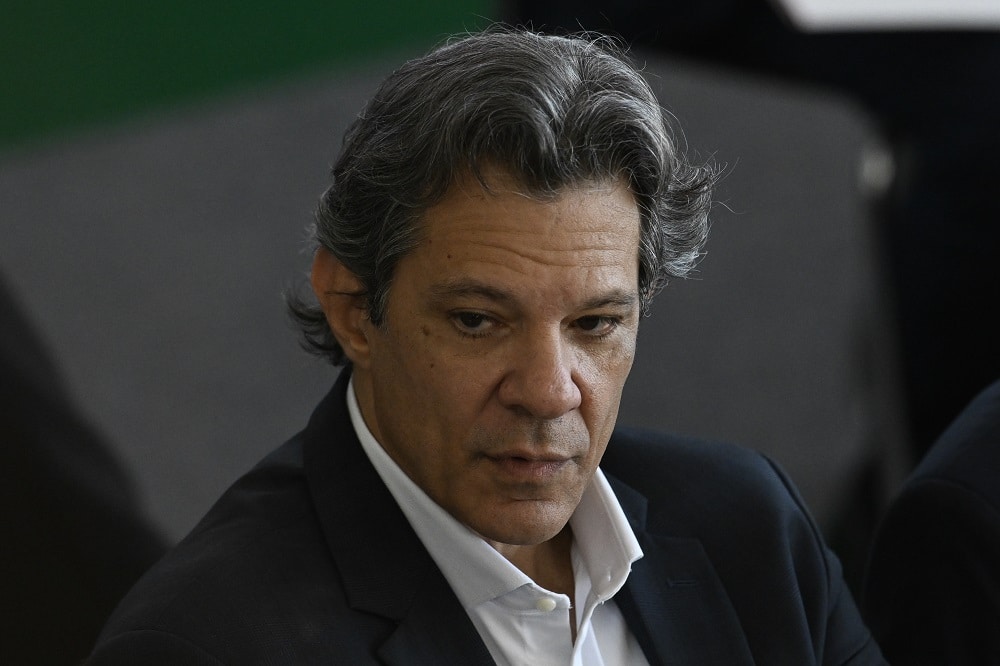 Haddad em Guerra: Desafia Pressão do PT e Jura que Não Será Candidato em 2026!